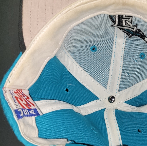 Florida Marlins Hat. - Picture 2 of 3